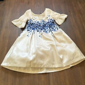 New with tag Size 8 Janie and Jack satin lined blue and cream floral dress tulle